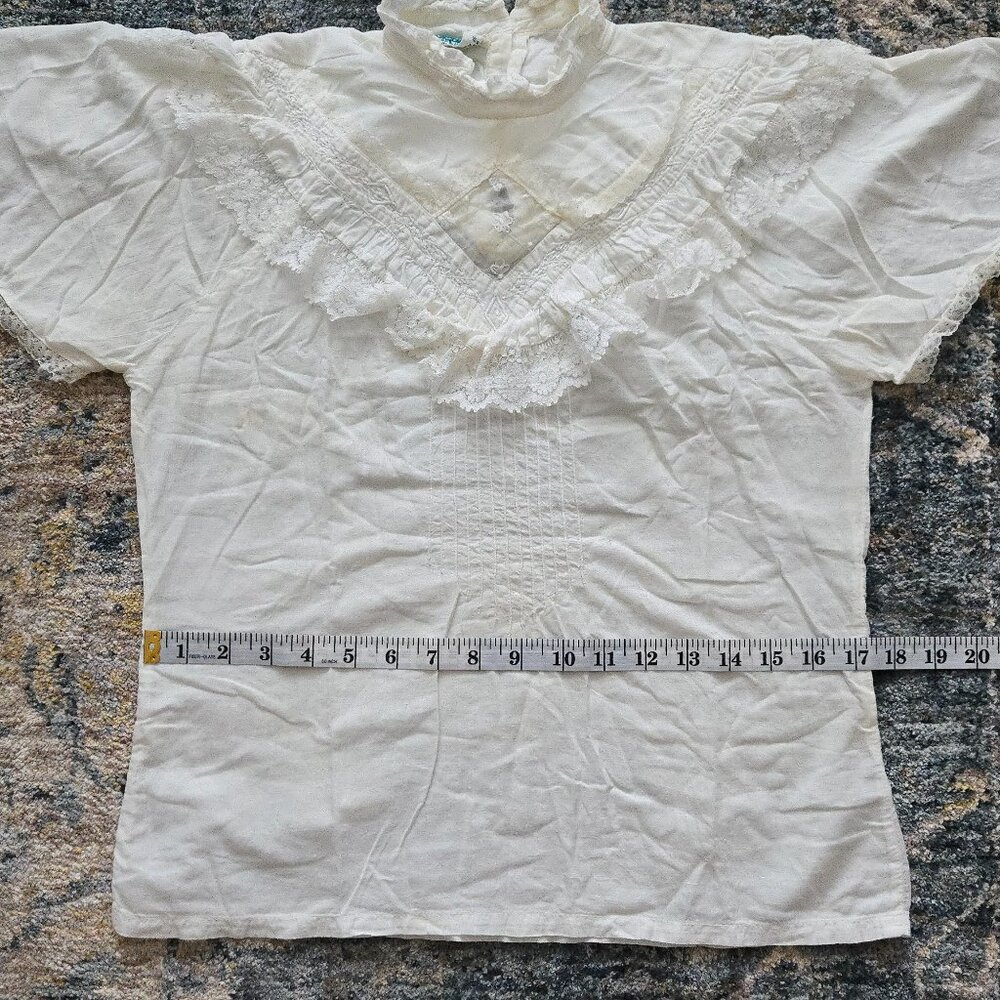 90's Antique Keyhole Blouse - Picture 14 of 16